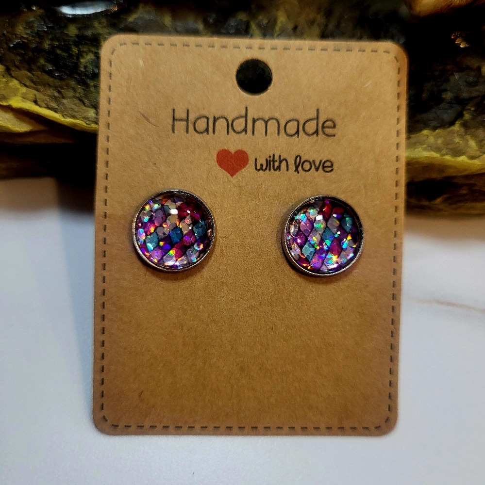 ⚠️Sold⚠️ Handmade Mermaid Scale Style Earrings - Iridescent Sparkle